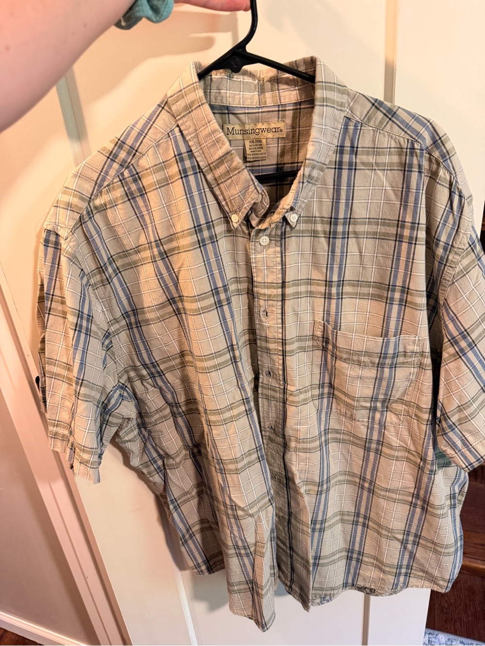 Munsingwear Men's Tan & Blue Plaid Short Sleeve Button-Down Shirt